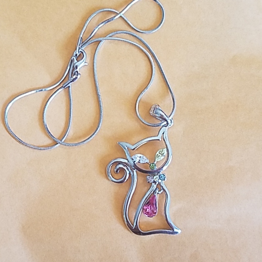 NWOT Cat necklace with chain